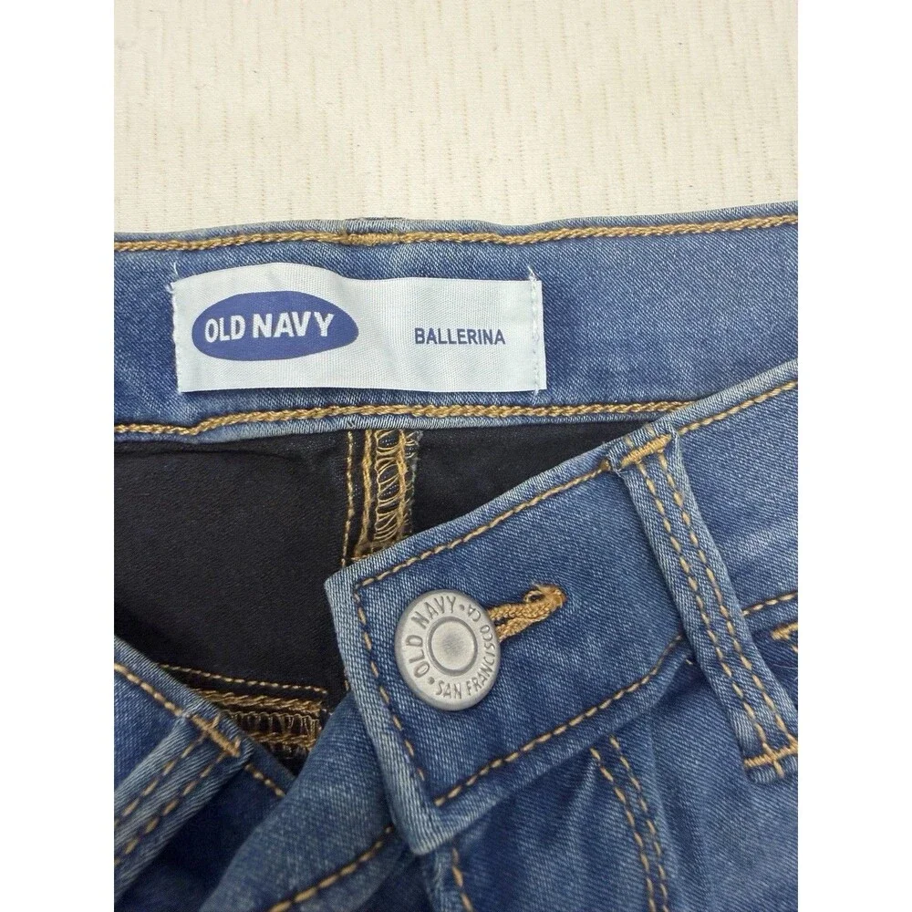 Old Navy Girls Ballerina Denim Shorts Size 7 Blue Stretch Jean Bermuda